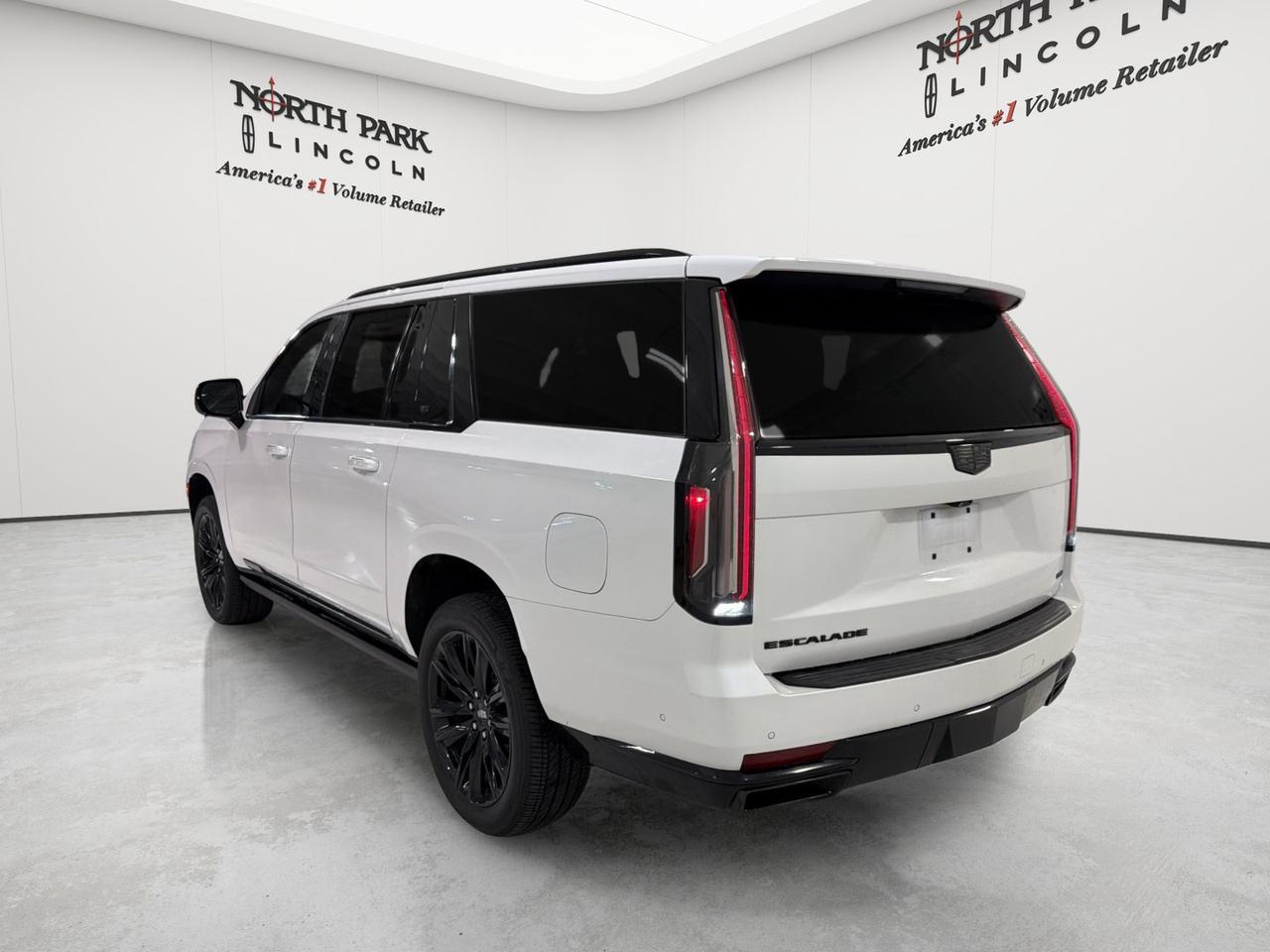 2021 Cadillac Escalade ESV Sport Platinum