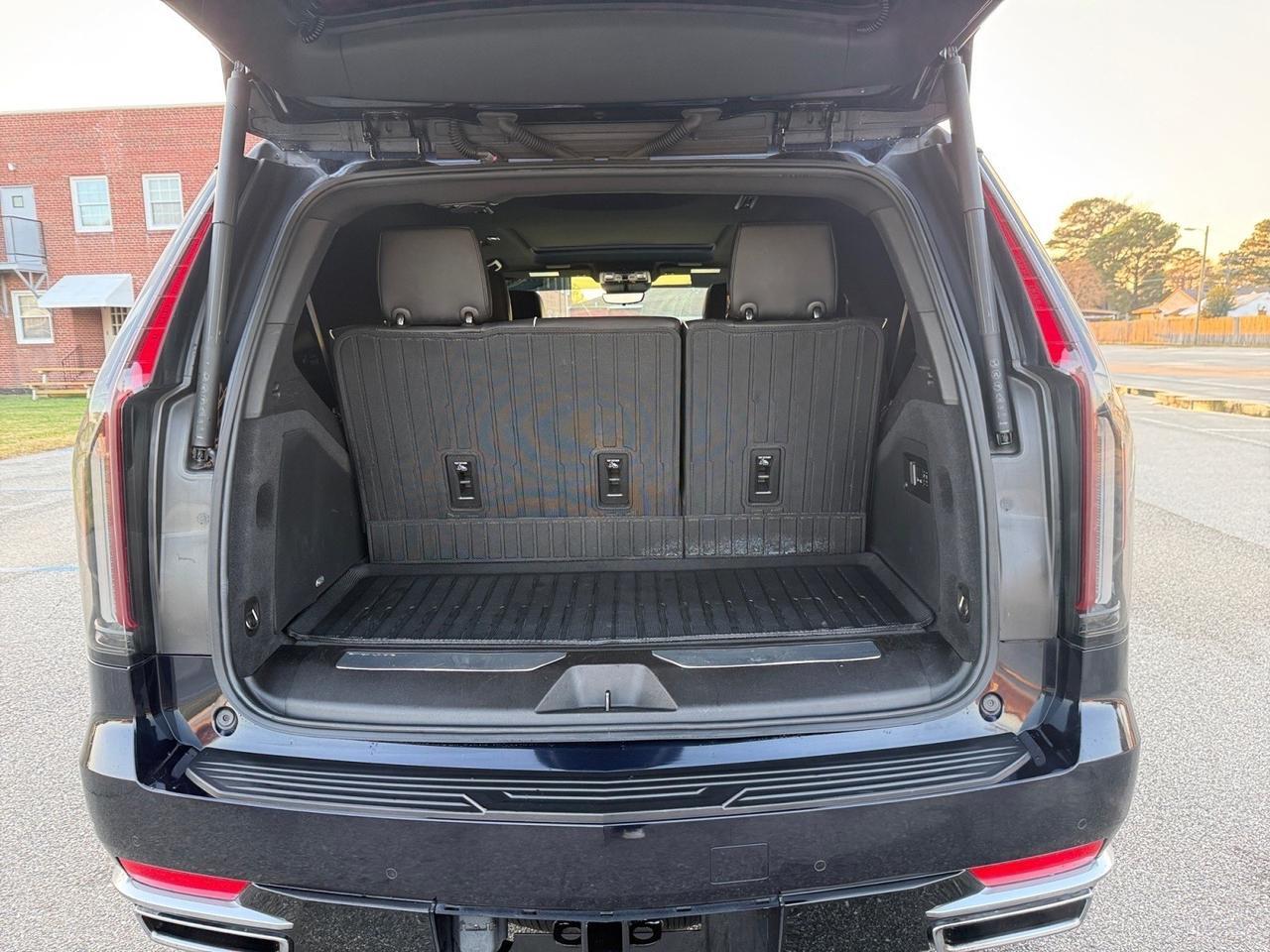 2021 Cadillac Escalade Premium Luxury, HEATED AND VENTILATED SEATS, HEATED 2ND ROW, POWERED 3RD ROW, MOONROOF, APPLE CARPLAY/ANDROID AUTO, NAVIGATION, BACKUP CAMERA, HEATED STEERING WHEEL, REMOTE START, WIRELESS CHARGING PAD, POWER LIFTGATE, THIS IS A GREAT FAMILY VEHICLE Norfolk VA