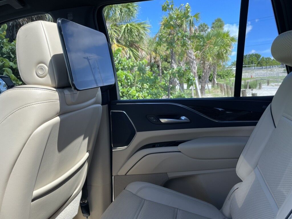2021 Cadillac Escalade Premium Luxury~ADAPTIVE CRUISE CONTROL~CAMERA SYSTEM~CHROME ROOF RAILS~CRUISE CONTROL~DRIVER ASSISTANCE PACKAGE~HEATED SEATS~KEYLESS ENTRY~PREMIUM SOUND SYSTEM~RUNNING BOARDS~VIDEO MONITOR Sarasota FL