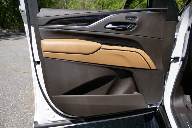 2021 Cadillac Escalade Sport / 4WD / Driver Assist PKG / DIESEL / Super Cruise! High Point NC