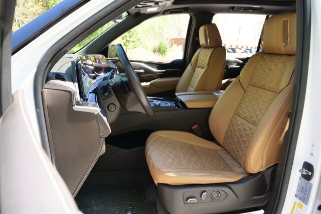 2021 Cadillac Escalade Sport / 4WD / Driver Assist PKG / DIESEL / Super Cruise! High Point NC