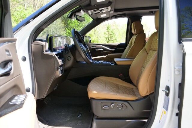 2021 Cadillac Escalade Sport / 4WD / Driver Assist PKG / DIESEL / Super Cruise! High Point NC