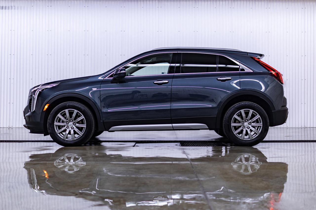 2021 Cadillac XT4 AWD Premium Luxury Leather Roof BCam Red Deer AB