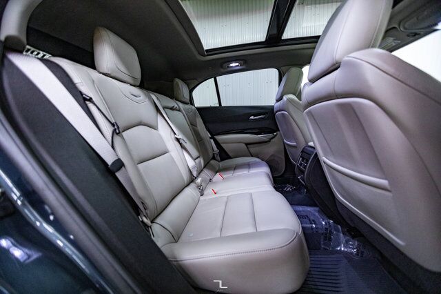 2021 Cadillac XT4 AWD Premium Luxury Leather Roof BCam Red Deer AB