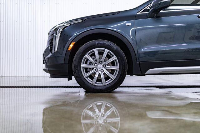 2021 Cadillac XT4 AWD Premium Luxury Leather Roof BCam Red Deer AB