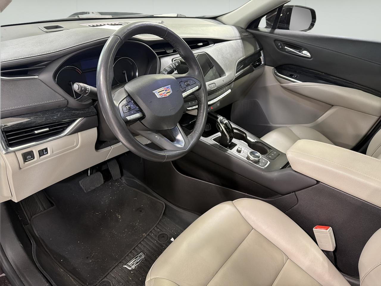 2021 Cadillac XT4 FWD Premium Luxury San Antonio TX