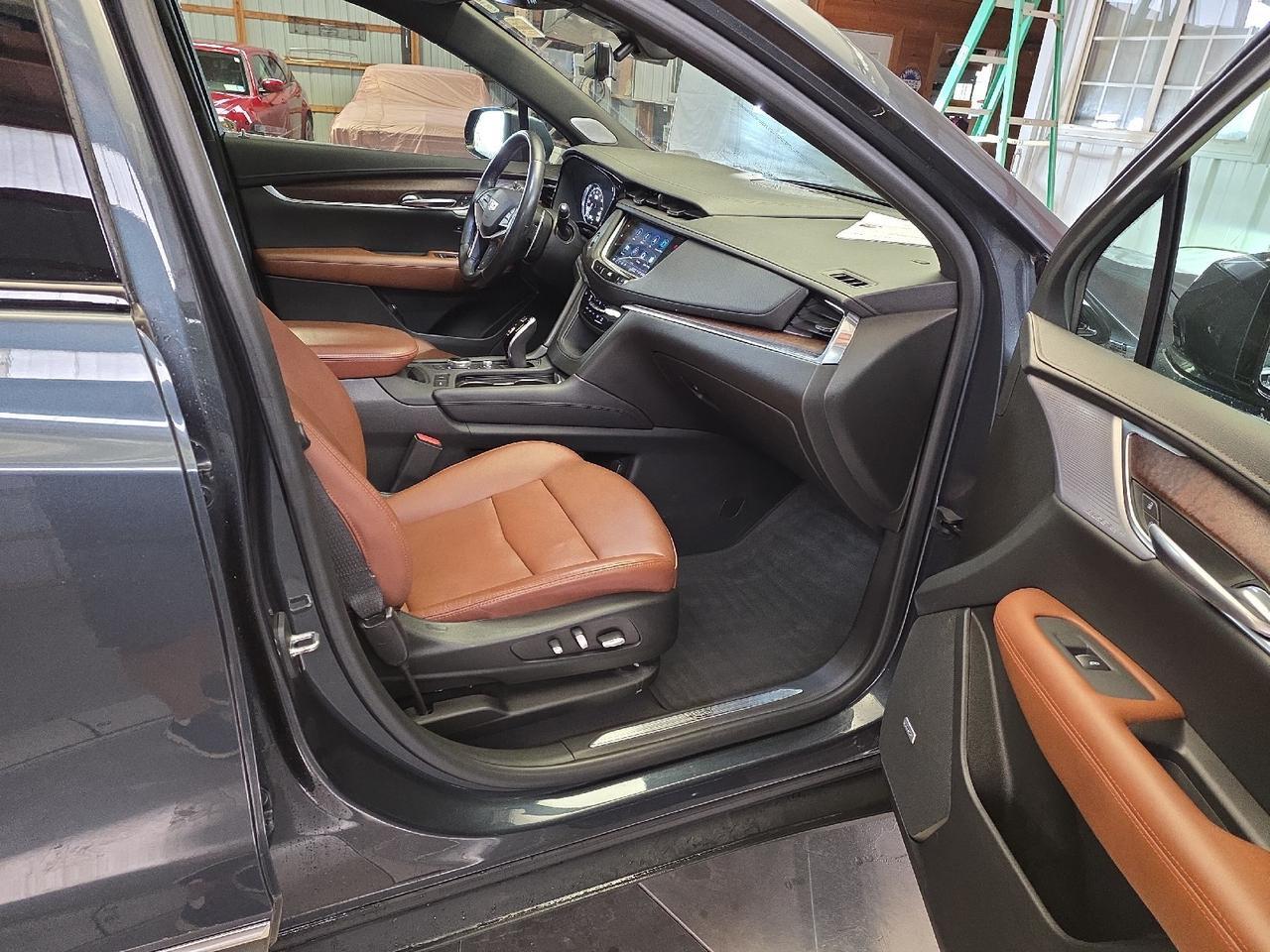 2021 Cadillac XT5 AWD Sport Sand Lake NY