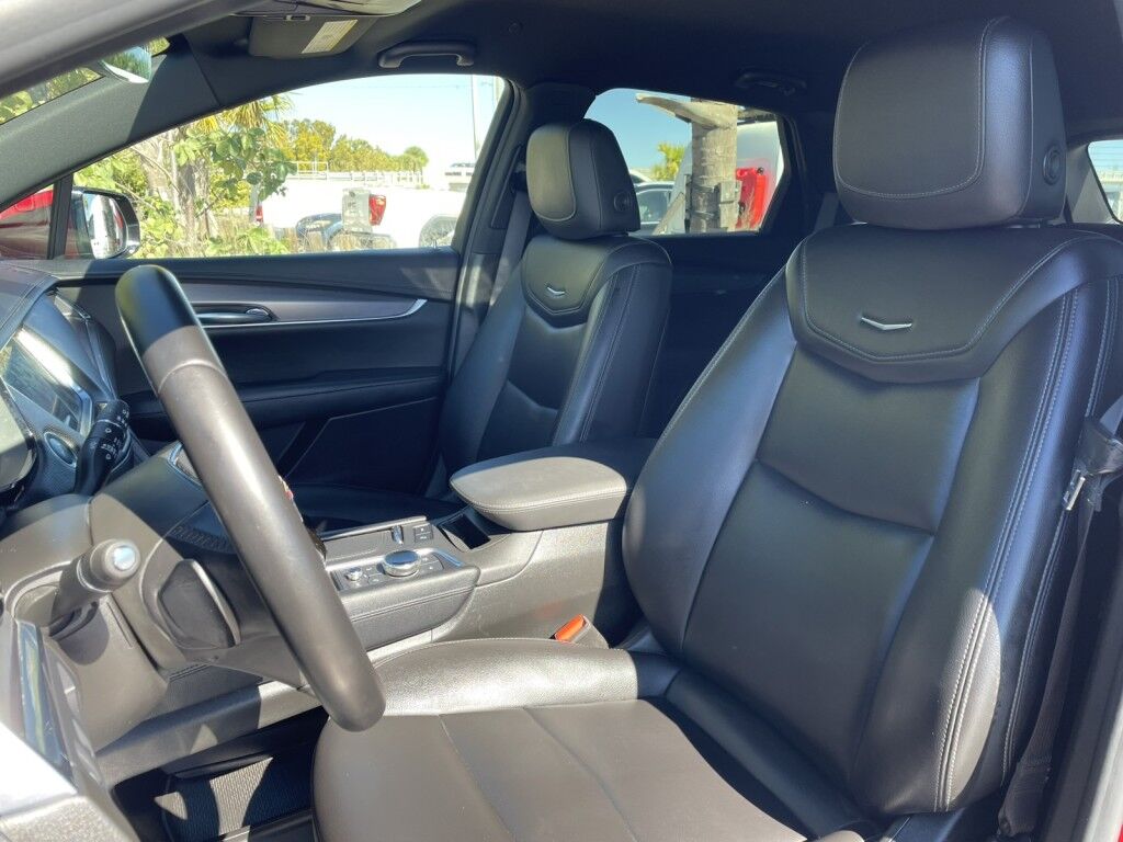 2021 Cadillac XT5 FWD Luxury~AUTO START/STOP~BLIND SPOT WARNING~DRIVER ASSISTANCE PACKAGE~KEYLESS ENTRY~PREMIUM SOUND SYSTEM Sarasota FL