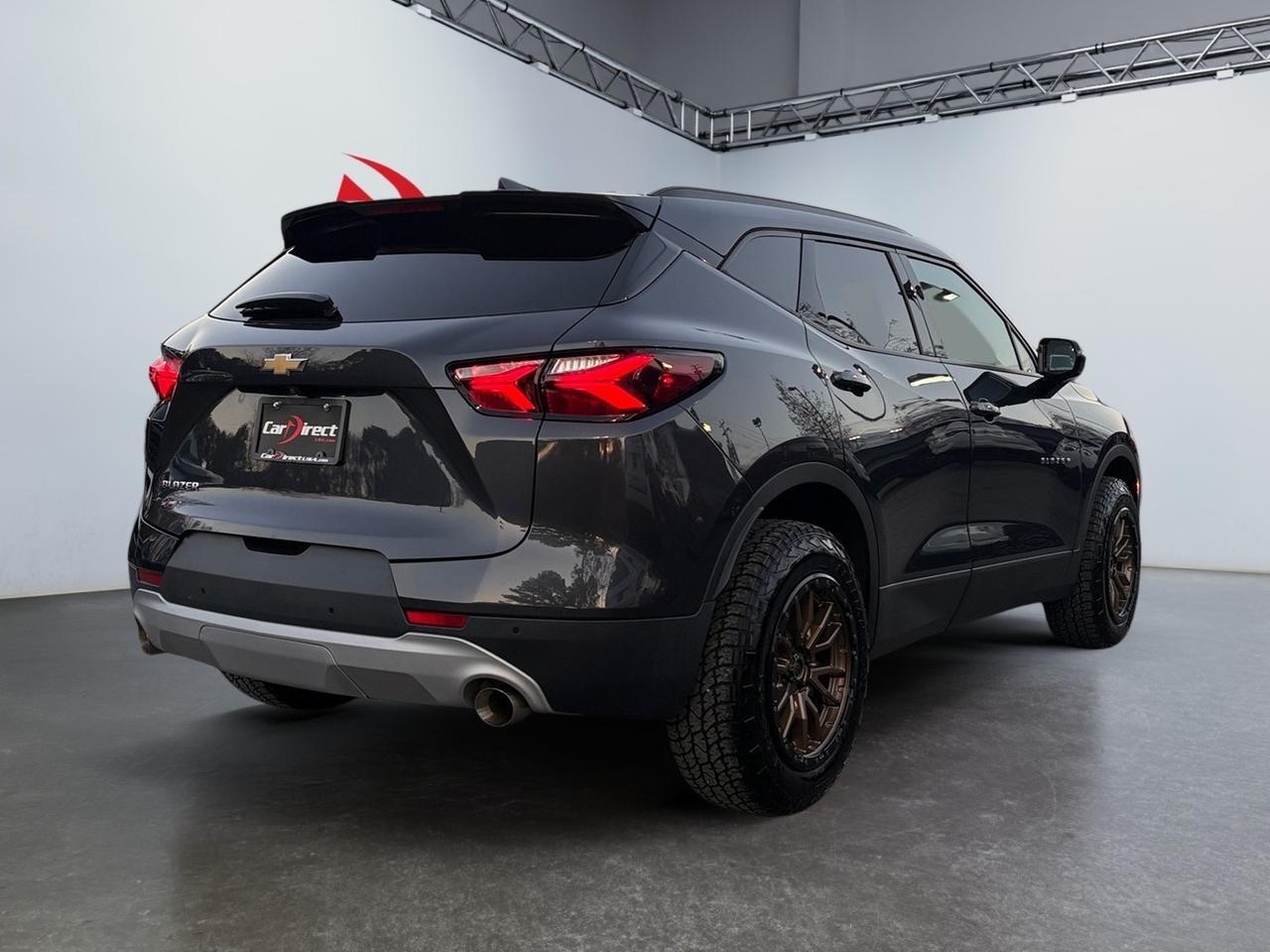 2021 Chevrolet Blazer LT, LANE KEEP ASSIST, AUTO START/STOP, POWER LIFTGATE, FORWARD COLLISION ALERT, BLIND SPOT ALERT, BACKUP CAMERA, PARKING SENSORS, HEATED STEERING WHEEL & SEATS, APPLE CARPLAY/ANDROID AUTO, TOW PACKAGE, LOW MILEAGE, CLEAN CARFAX, BLAZE THE ROAD!