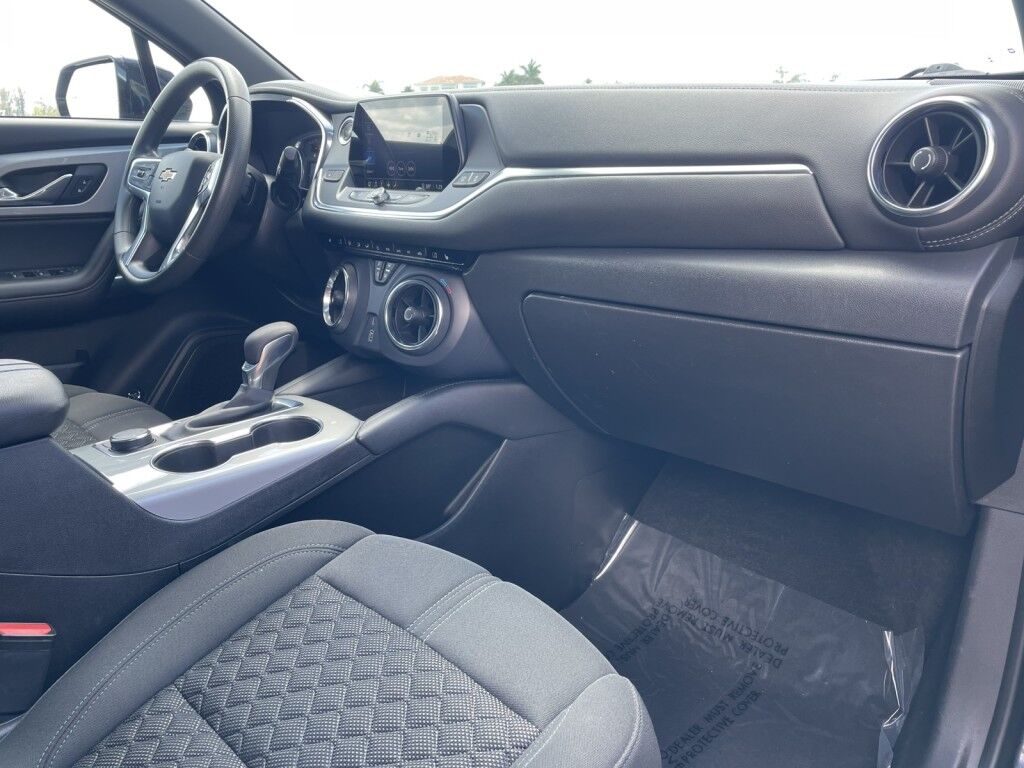 2021 Chevrolet Blazer LT~AUTO START/STOP~BLIND SPOT WARNING~DRIVER ASSISTANCE PACKAGE~ONLINE FINANCE AND SHIPPING AVAILABLE!!! Sarasota FL