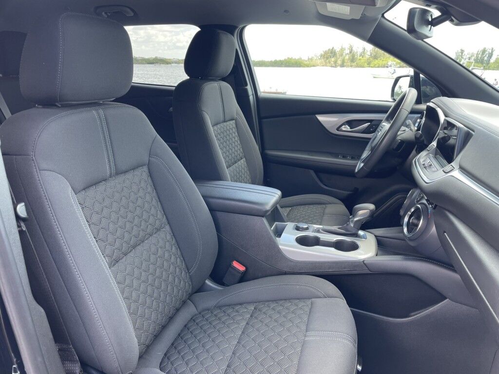 2021 Chevrolet Blazer LT~AUTO START/STOP~BLIND SPOT WARNING~DRIVER ASSISTANCE PACKAGE~ONLINE FINANCE AND SHIPPING AVAILABLE!!! Sarasota FL