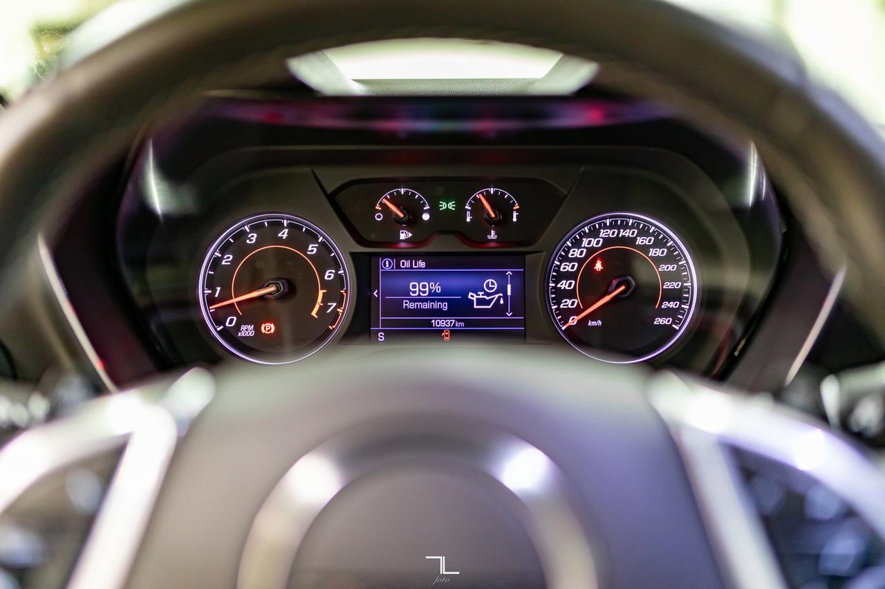 2021 Chevrolet Camaro LT1 Manual Roof BCam Red Deer AB