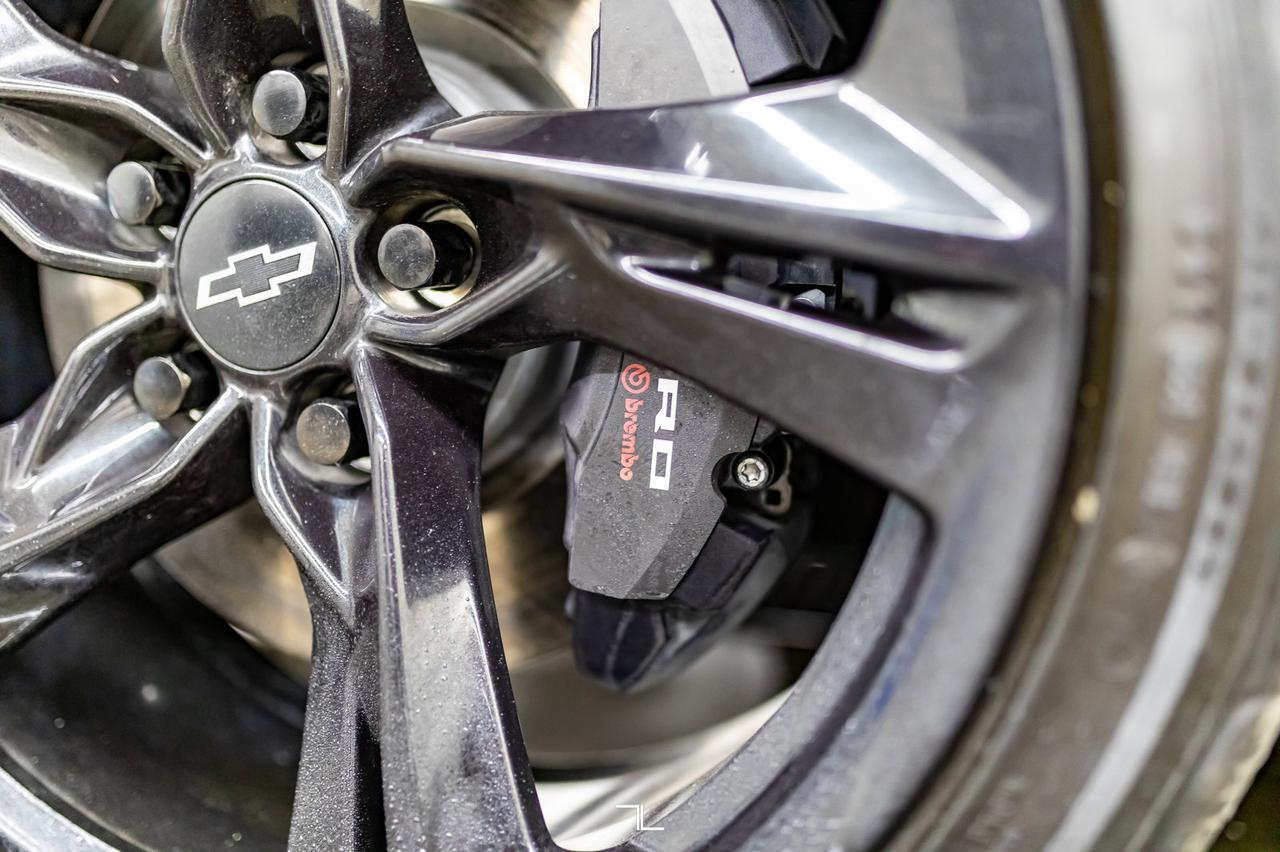 2021 Chevrolet Camaro LT1 Manual Roof BCam Red Deer AB