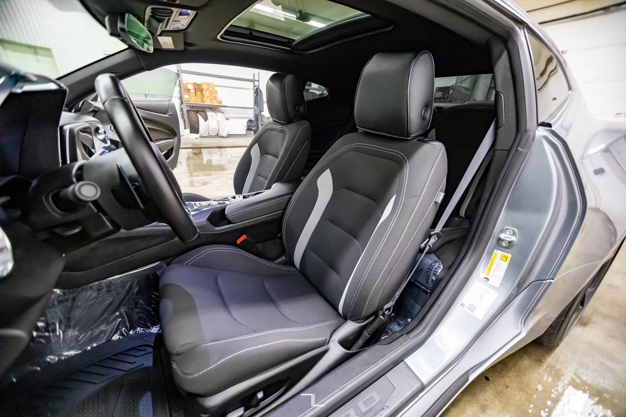 2021 Chevrolet Camaro LT1 Manual Roof BCam Red Deer AB