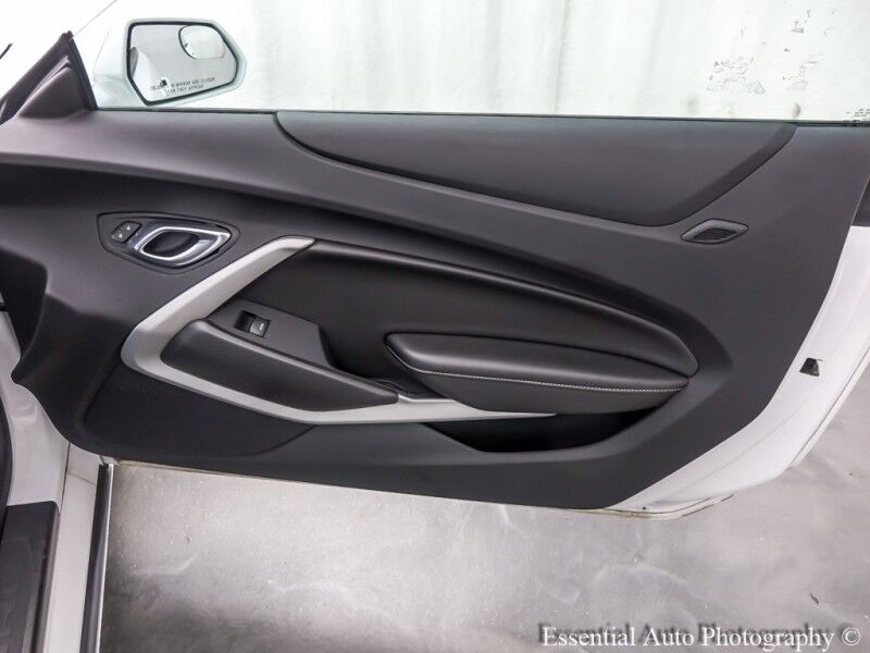 2021 Chevrolet Camaro LT1 Willowbrook IL