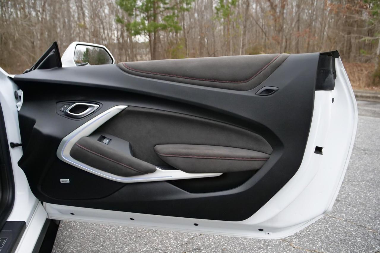 2021 Chevrolet Camaro ZL1 / Sunroof / 6.2L V8 / Recaro Seats! Lincolnton NC