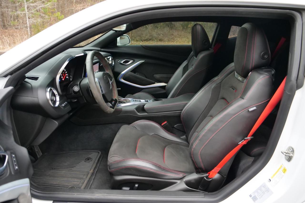 2021 Chevrolet Camaro ZL1 / Sunroof / 6.2L V8 / Recaro Seats! Lincolnton NC