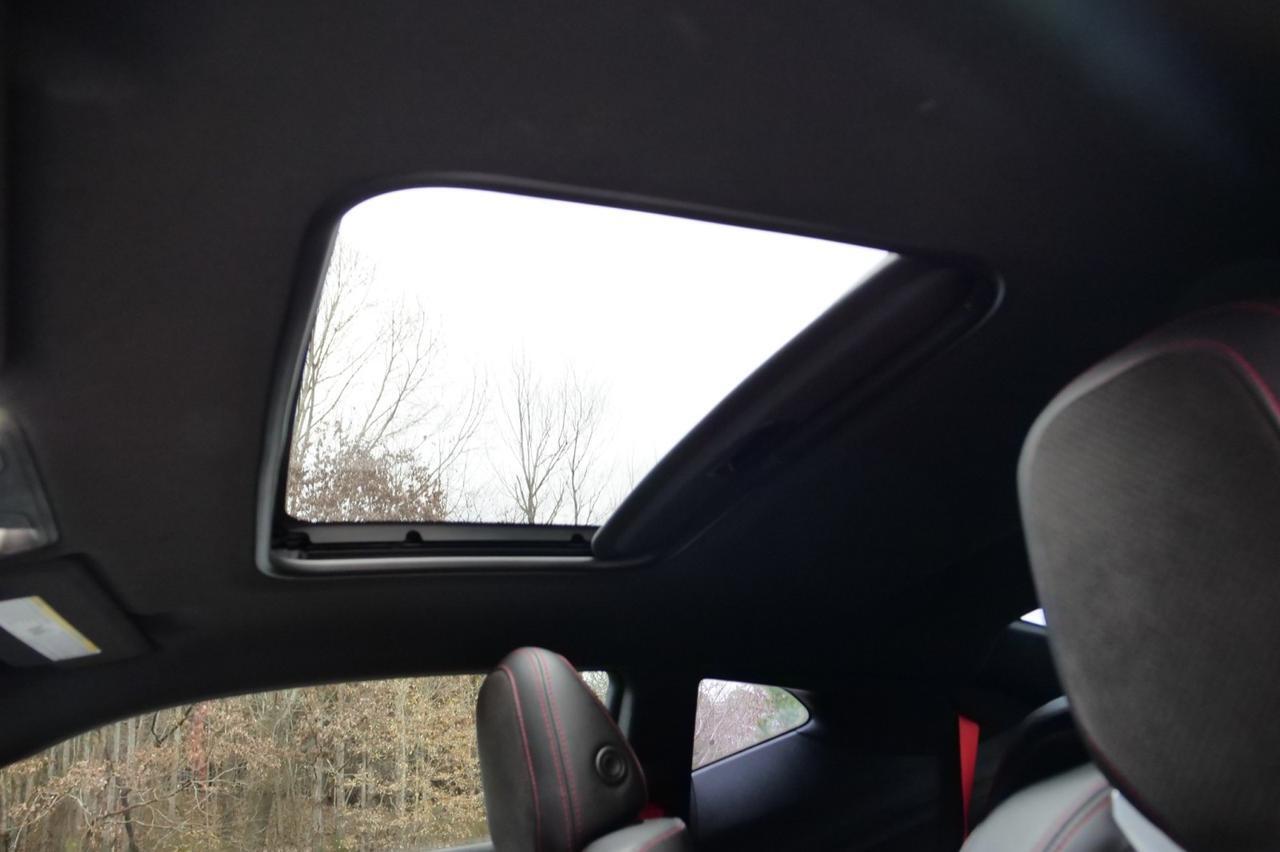 2021 Chevrolet Camaro ZL1 / Sunroof / 6.2L V8 / Recaro Seats! Lincolnton NC