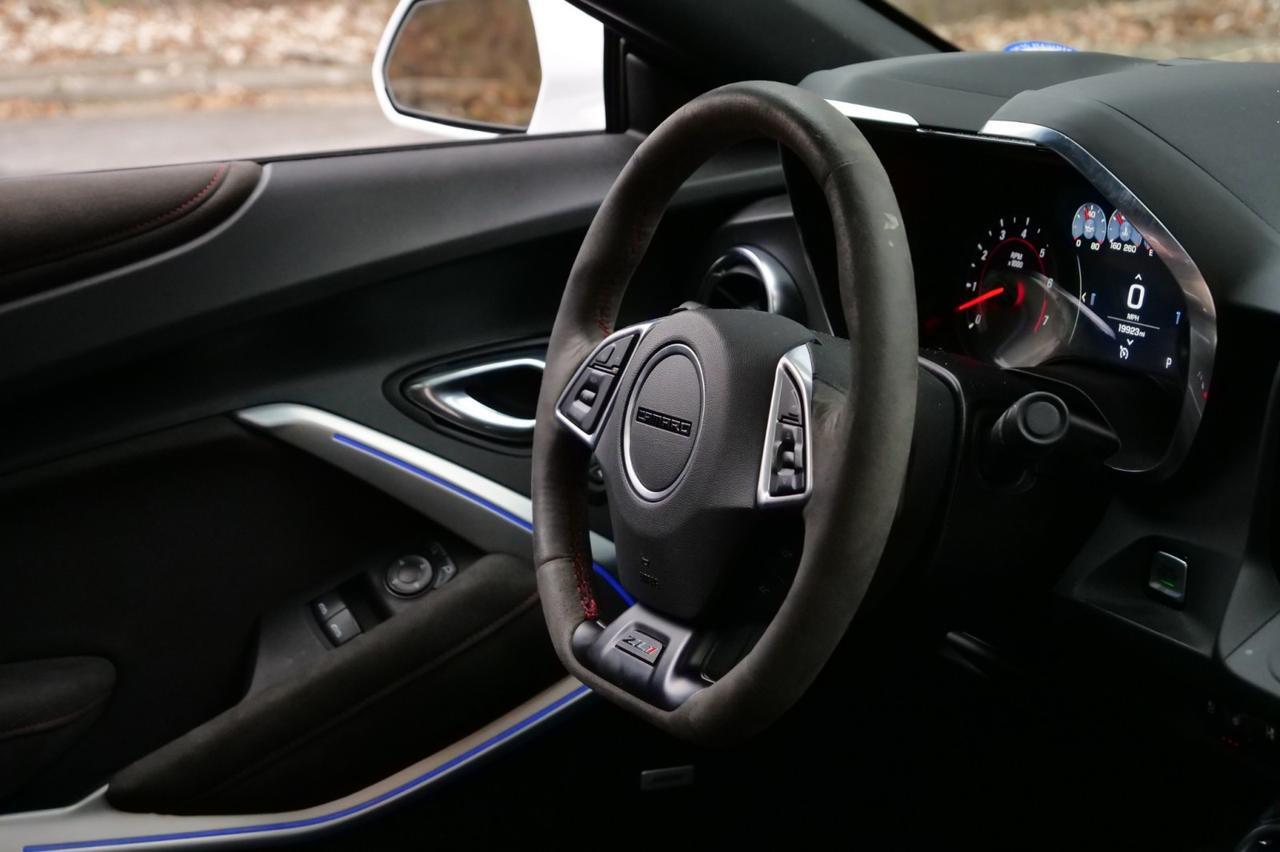 2021 Chevrolet Camaro ZL1 / Sunroof / 6.2L V8 / Recaro Seats! Lincolnton NC