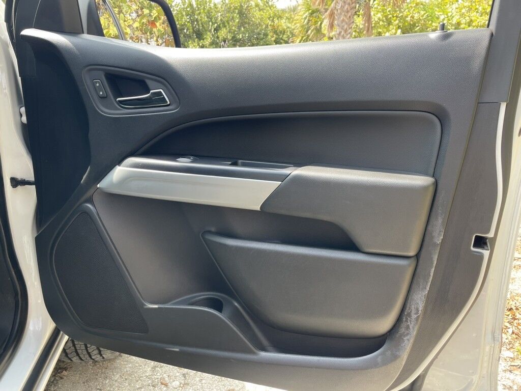2021 Chevrolet Colorado 2WD LT~CLEAN CARFAX~REAR CARGO SHELF W/POWER BOX~LOCKABLE CARGO Sarasota FL