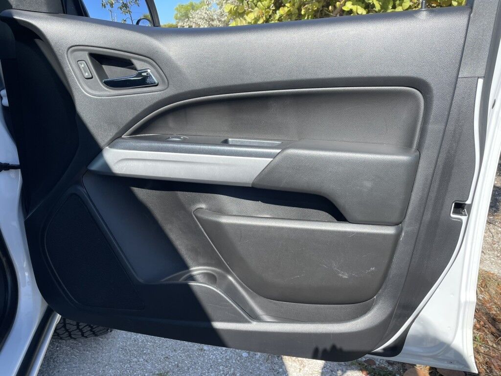 2021 Chevrolet Colorado 2WD LT~CLEAN CARFAX~WORK TRUCK~REAR SHELF W/POWER BOX~ONLINE FIN Sarasota FL