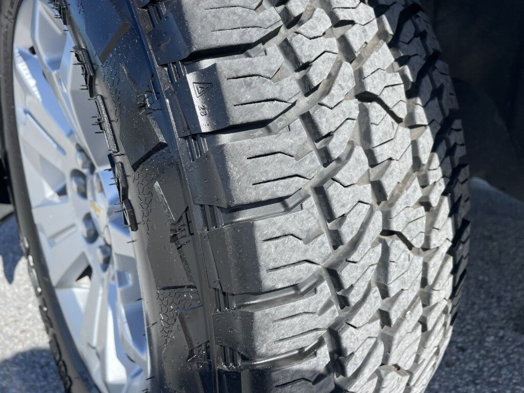 2021 Chevrolet Colorado 2WD LT~CLEAN CARFAX~WORK TRUCK~REAR SHELF W/POWER BOX~ONLINE FIN Sarasota FL