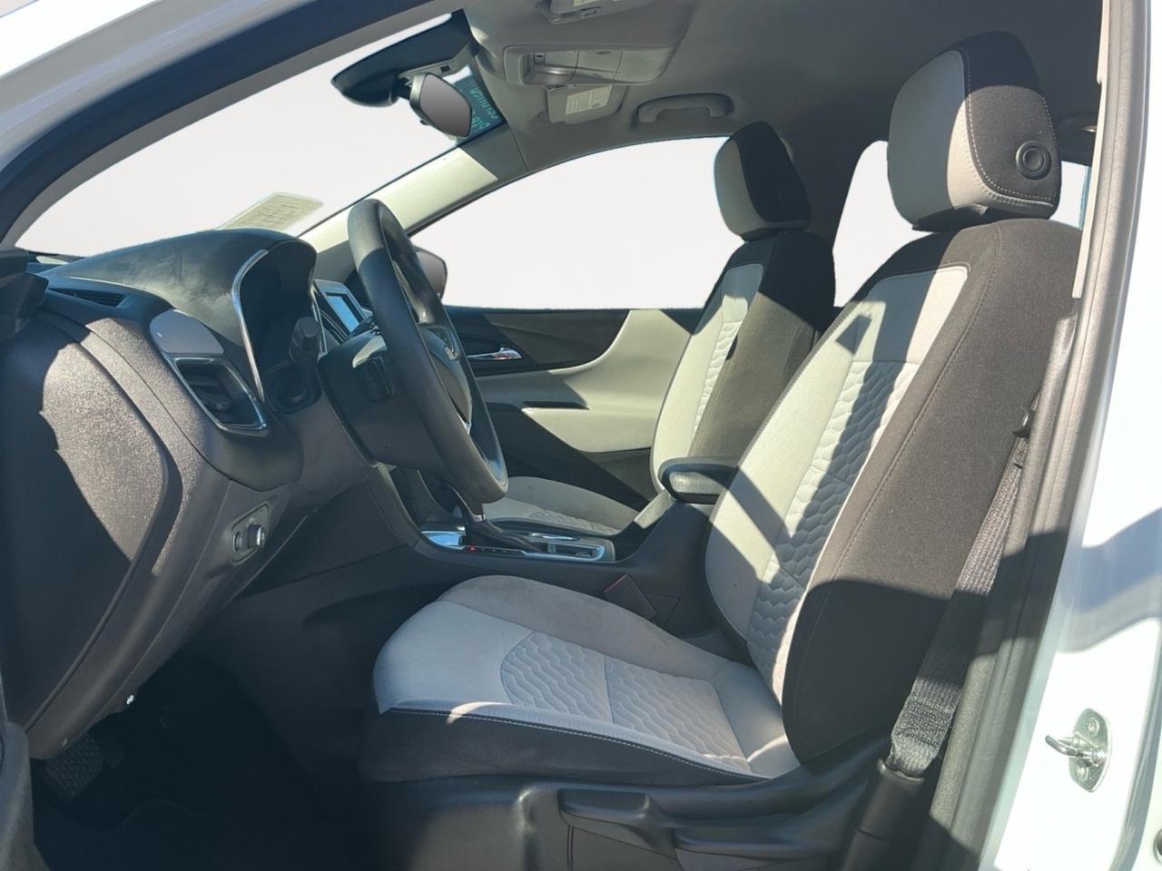 2021 Chevrolet Equinox LS, APPLE CARPLAY/ANDROID AUTO, NAVIGATION, BACKUP CAMERA, POWER MIRRORS, WIFI, ONLY 1 OWNER, COME AND TEST DRIVE TODAY!