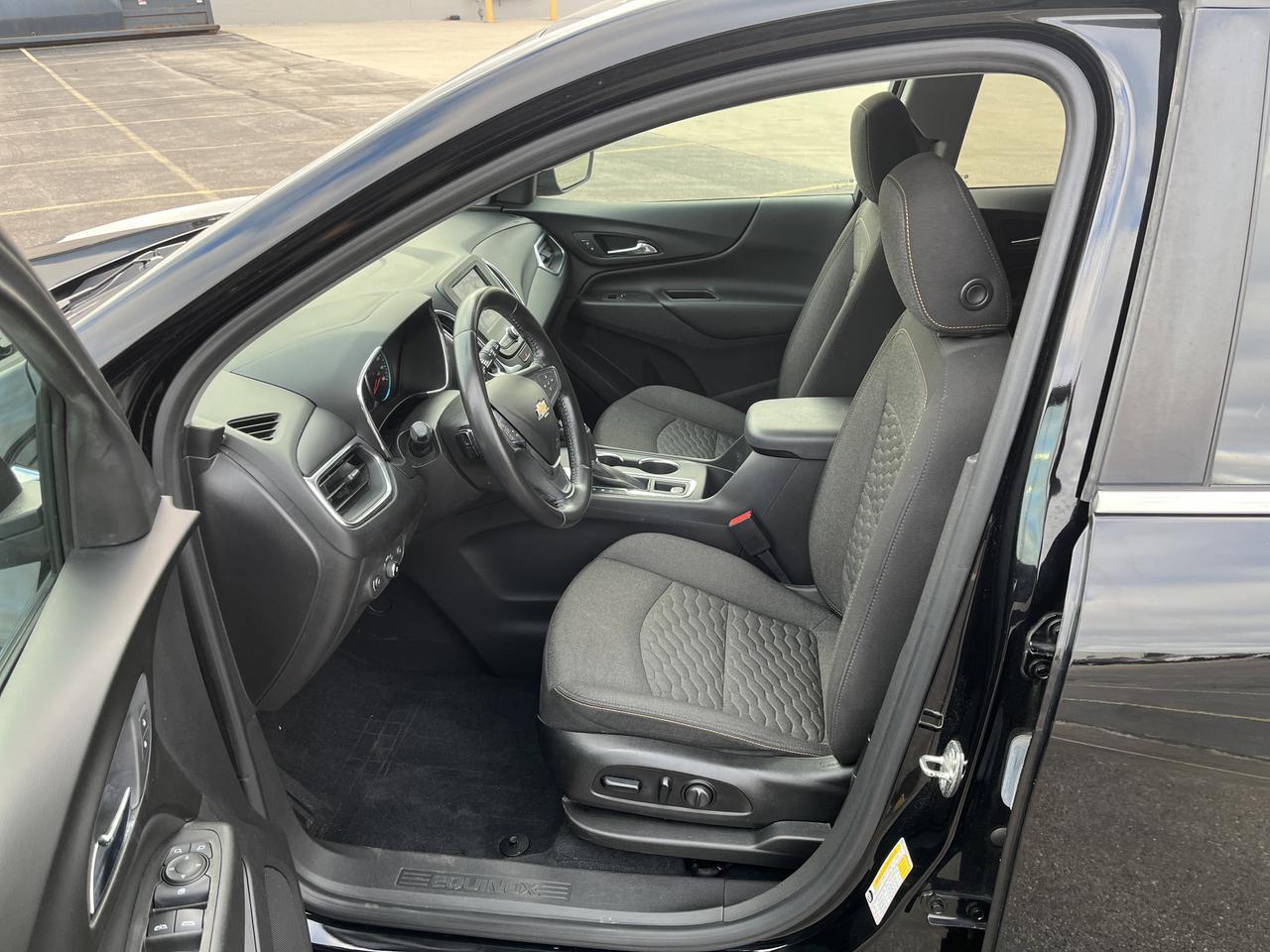 2021 Chevrolet Equinox LT AWD Conf&ConvPkg w/18s HtdSeats PwrLiftgate RemoteStart FogLights BlackBowties Saukville WI