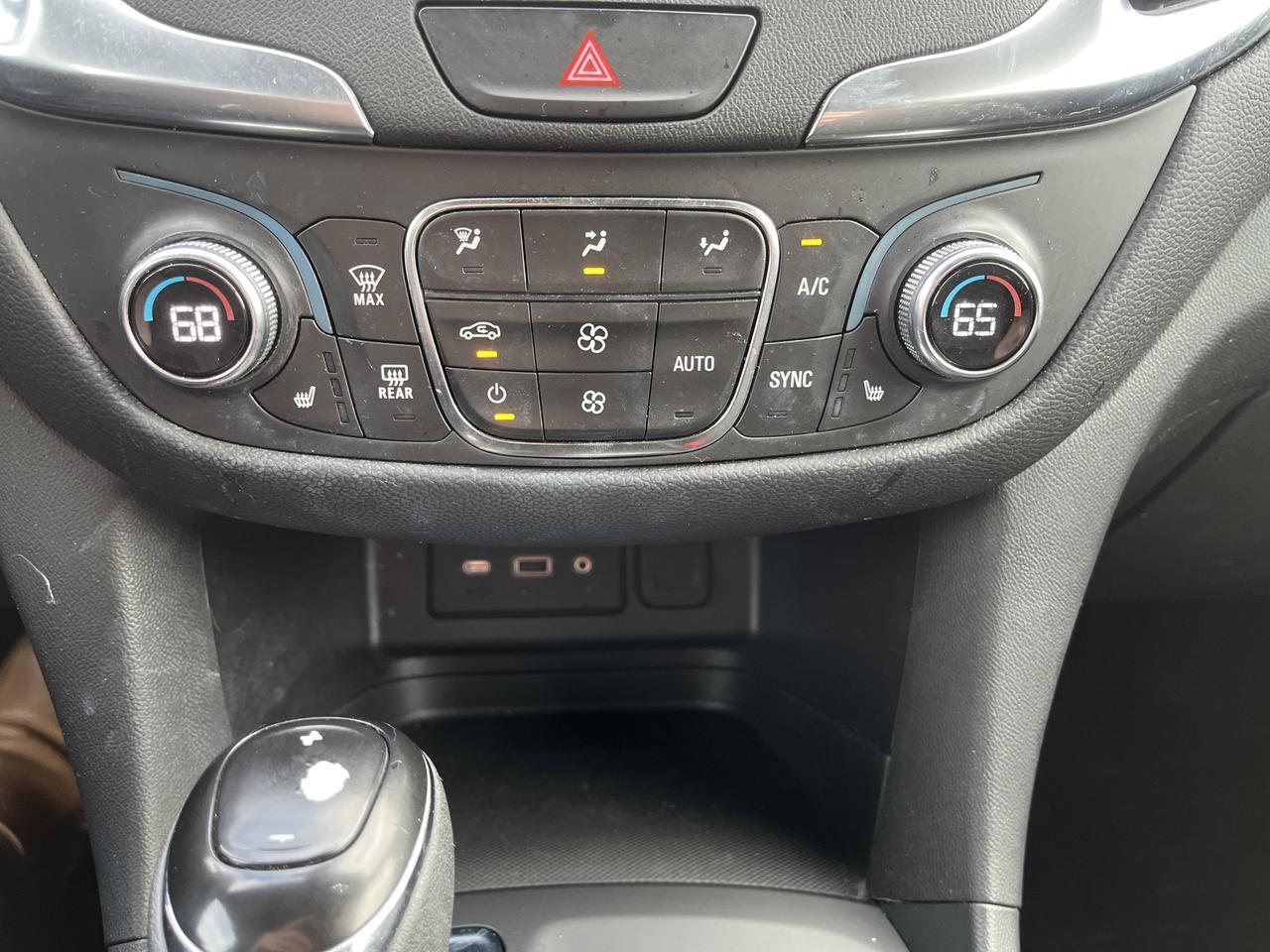 2021 Chevrolet Equinox LT AWD Conf&ConvPkg w/18s HtdSeats PwrLiftgate RemoteStart FogLights BlackBowties Saukville WI