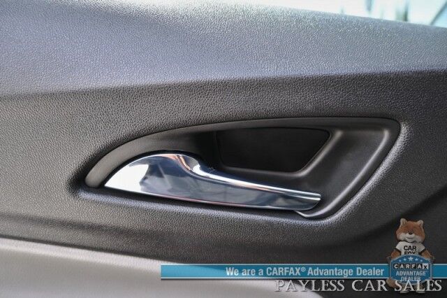 2021 Chevrolet Equinox LT / AWD / Driver Convenience Pkg / Auto Start / Power & Heated Cloth Seats / Lane Departure & Blind Spot Alert / Apple CarPlay & Android Auto / Back Up Camera / Keyless Entry & Start / Power Liftgate / 1-Owner Anchorage AK