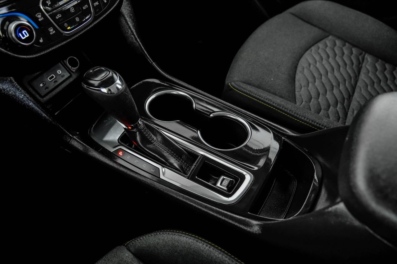 2021 Chevrolet Equinox LT CONFIDENCE & CONVENIENCE PKG CHEVY SAFETY ASSIST BLIND SPOT ASSIST REAR CAMERA Carrollton TX