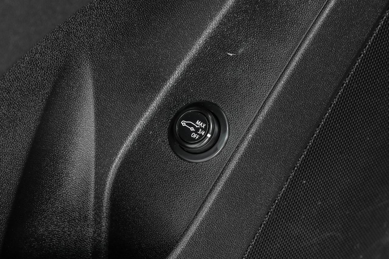 2021 Chevrolet Equinox LT CONFIDENCE & CONVENIENCE PKG CHEVY SAFETY ASSIST BLIND SPOT ASSIST REAR CAMERA Carrollton TX