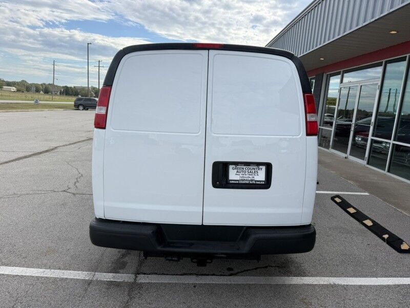 2021 Chevrolet Express 2500 Cargo Van 6.6L V8 Collinsville OK