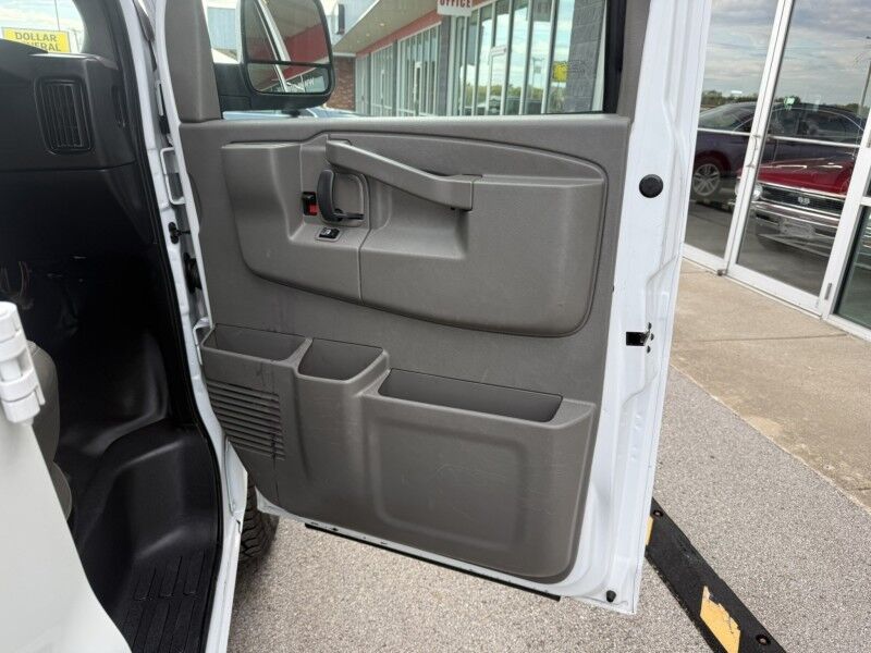 2021 Chevrolet Express 2500 Cargo Van 6.6L V8 Collinsville OK