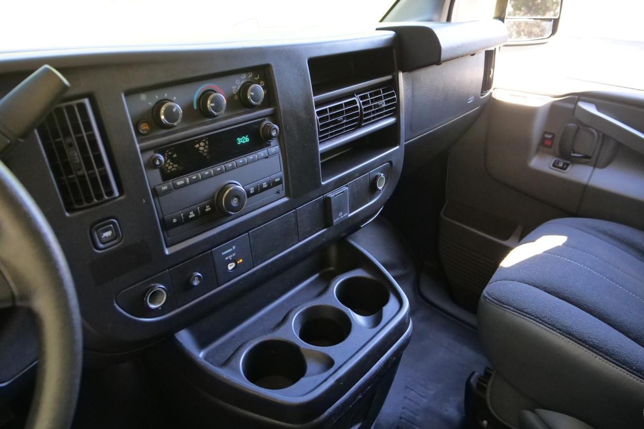 2021 Chevrolet Express 2500 Cargo Van / 6.6L V8 / Convenience Package Lincolnton NC