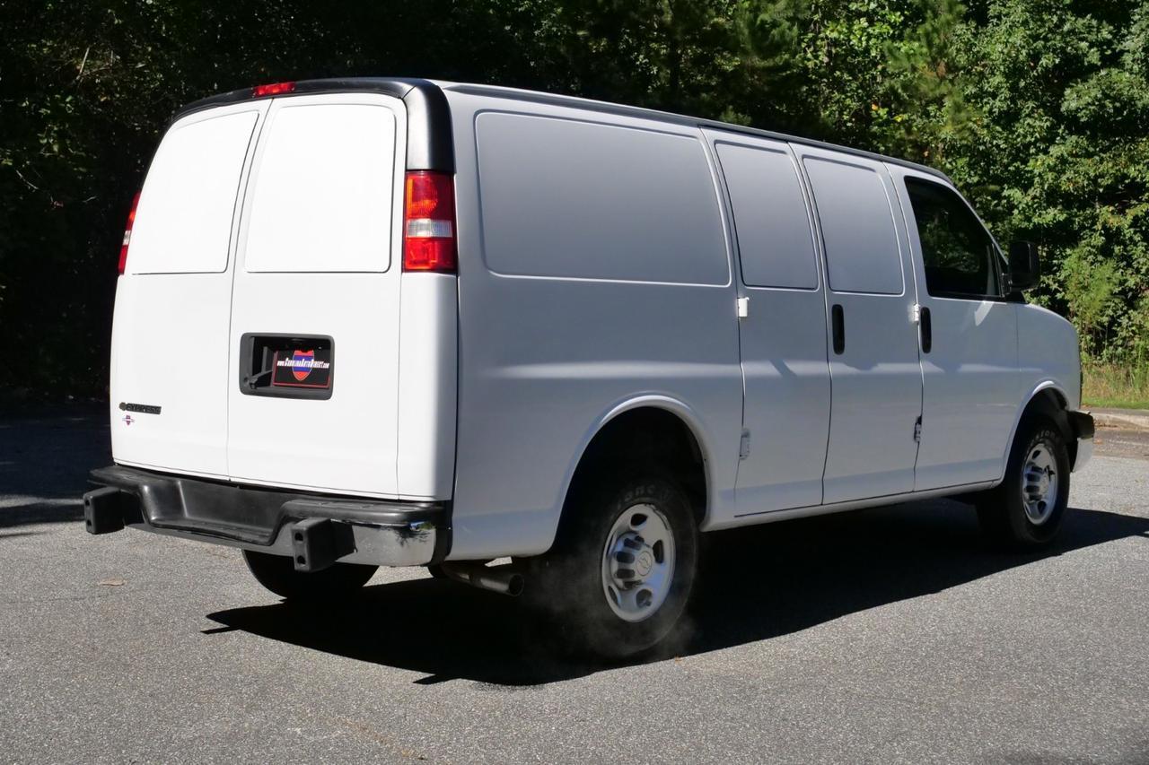 2021 Chevrolet Express 2500 Cargo Van / 6.6L V8 / Convenience Package Lincolnton NC