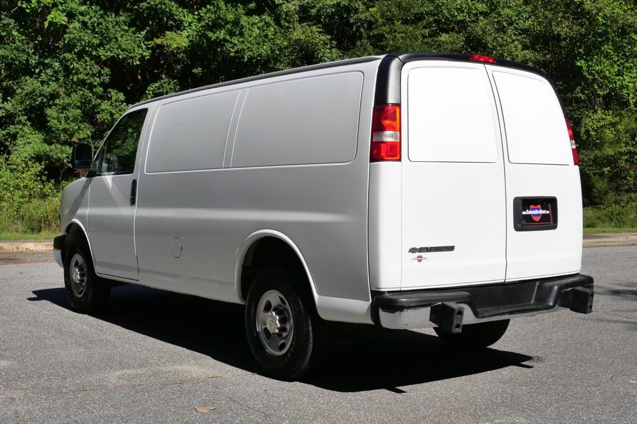 2021 Chevrolet Express 2500 Cargo Van / 6.6L V8 / Convenience Package Lincolnton NC
