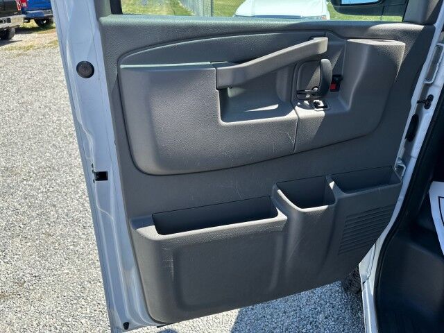 2021 Chevrolet Express 2500 Cargo Van w/ Ladder Rack & Bin Pkg Ashland VA