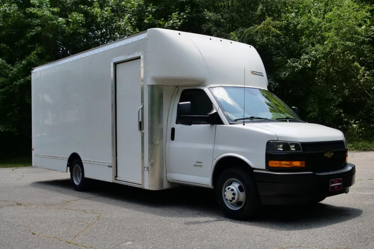 2021 Chevrolet Express 4500 Utilimaster Utilivan / DRW / 18FT Box / Foldable Shelving! Lincolnton NC