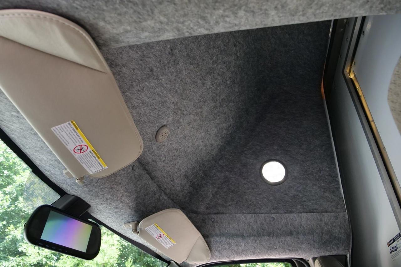 2021 Chevrolet Express 4500 Utilimaster Utilivan / DRW / 18FT Box / Foldable Shelving! Lincolnton NC