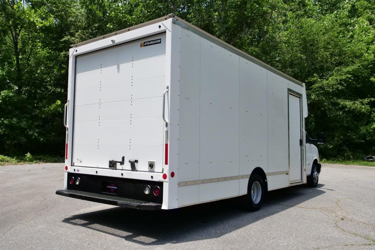 2021 Chevrolet Express 4500 Utilimaster Utilivan / DRW / 18FT Box / Foldable Shelving! Lincolnton NC