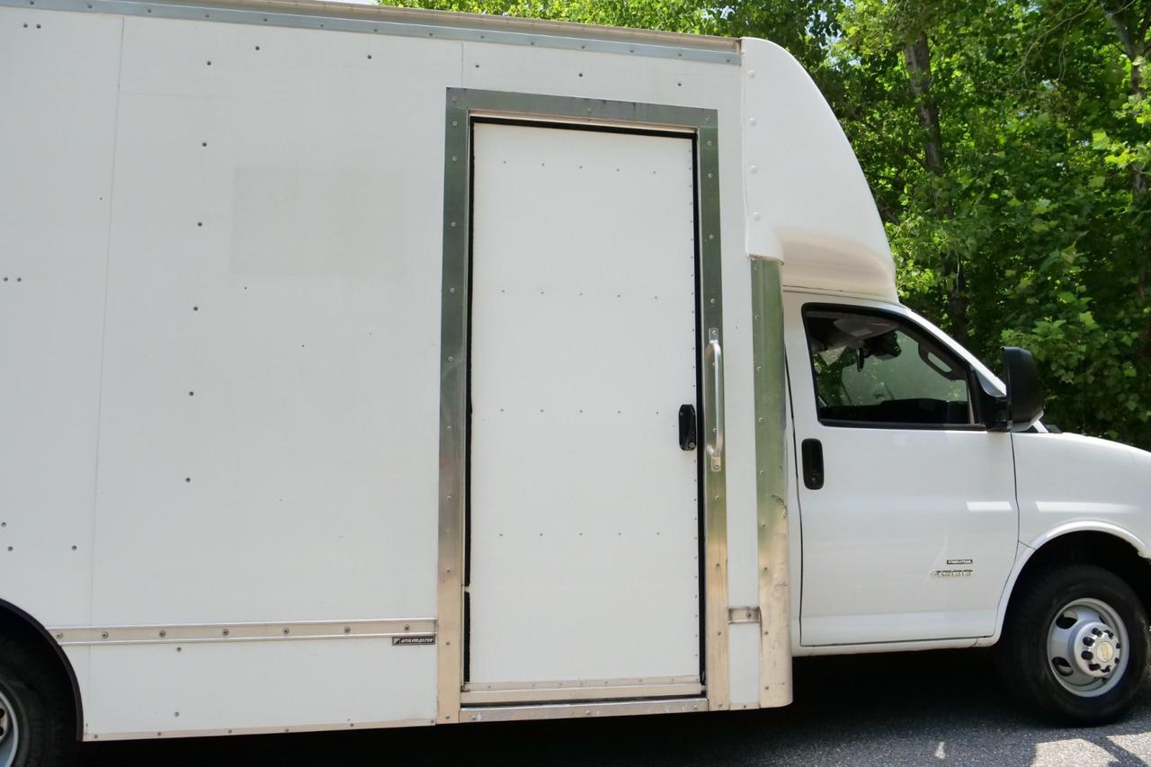 2021 Chevrolet Express 4500 Utilimaster Utilivan / DRW / 18FT Box / Foldable Shelving! Lincolnton NC