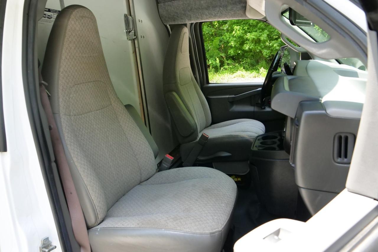 2021 Chevrolet Express 4500 Utilimaster Utilivan / DRW / 18FT Box / Foldable Shelving! Lincolnton NC
