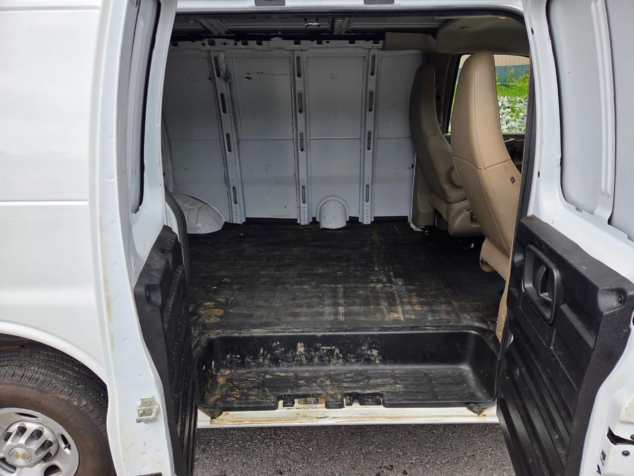 2021 Chevrolet Express Cargo RWD 2500 Regular Wheelbase WT Charlton MA