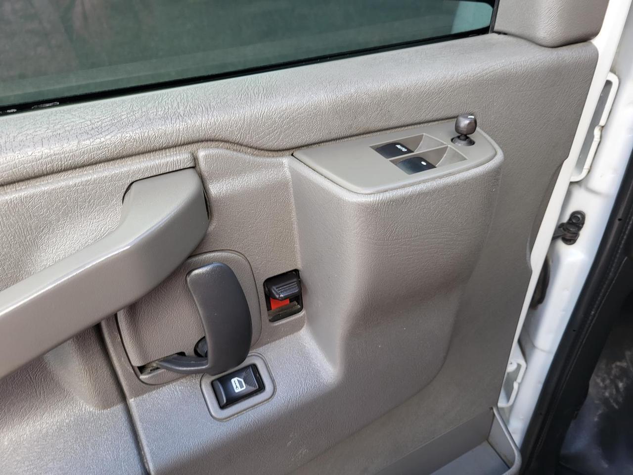 2021 Chevrolet Express Cargo Van RWD 2500 155 Beeville TX