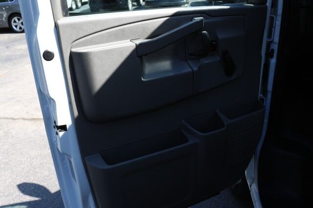 2021 Chevrolet Express Commercial Box Truck Lift Gate  Knoxville TN
