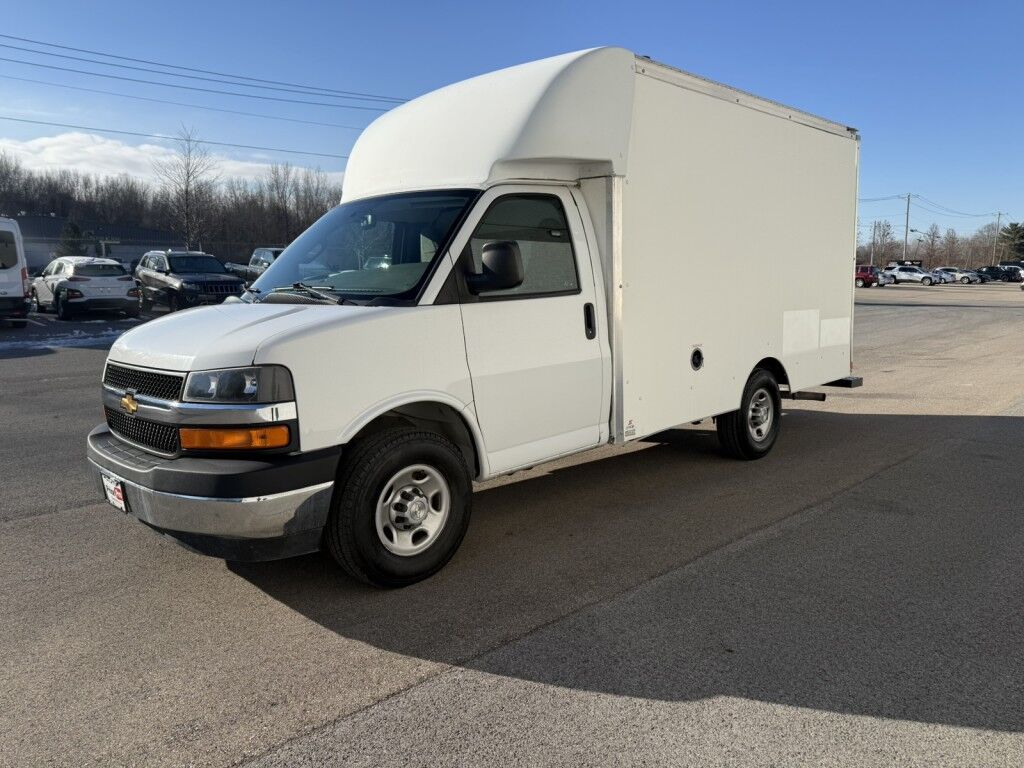 2021 Chevrolet Express Commercial Cutaway 3500 Van 139