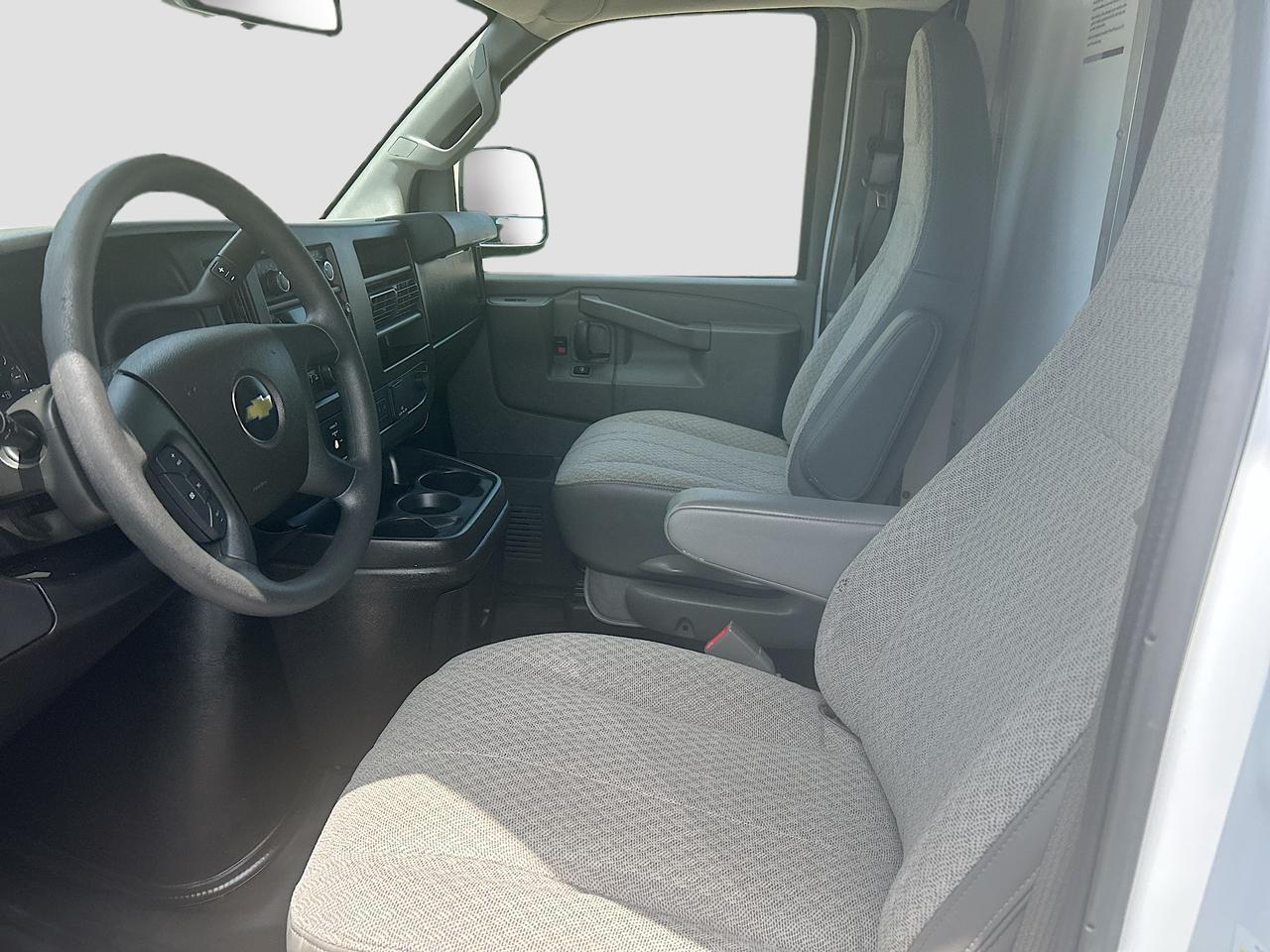 2021 Chevrolet Express Commercial Cutaway 3500 Van Venice FL