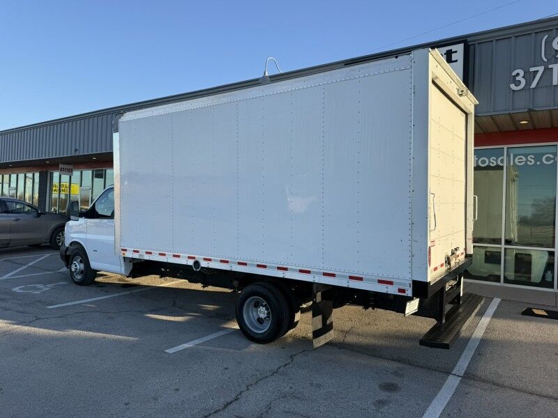 2021 Chevrolet Express G3500 Box Van 38k mi's Collinsville OK