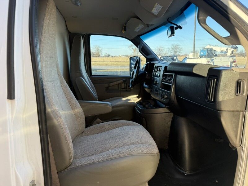 2021 Chevrolet Express G3500 Box Van 38k mi's Collinsville OK